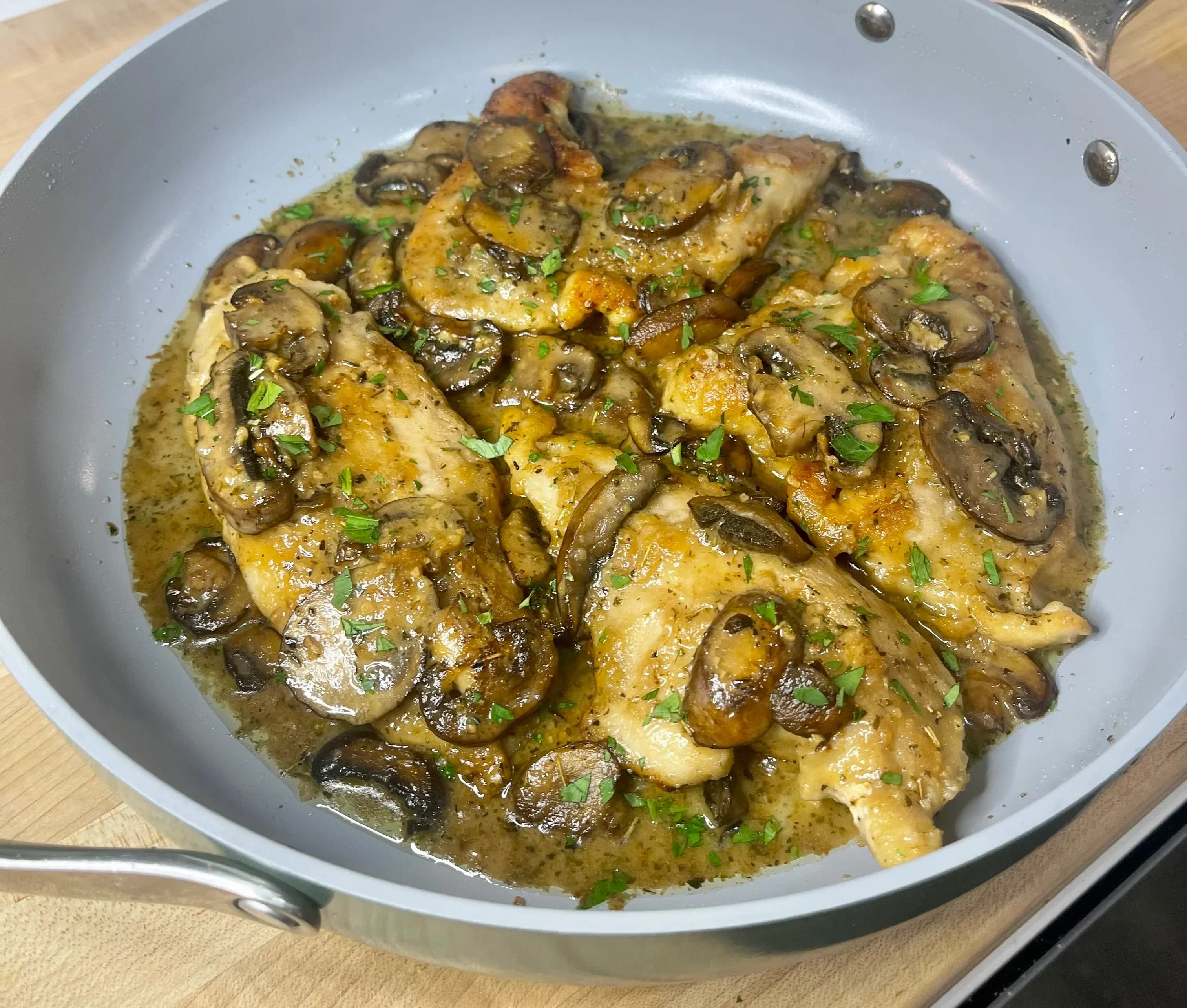 Picture for Creamy White Wine Mushroom Chicken